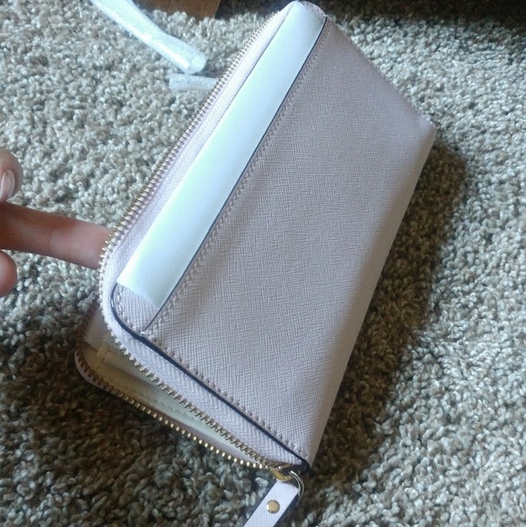 { kate spade } Mikas Pond Lacey Wallet - Picture 5 of 8